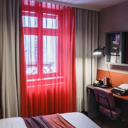 马戏团酒店 4* 柏林